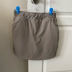 Alana khaki golf skirt or skort EUC